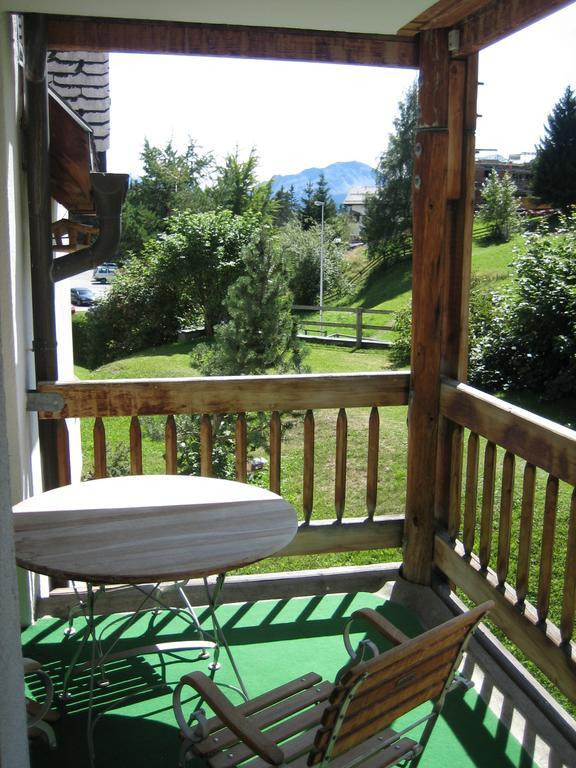 Schweizerhof Ferienwohnungen Lenzerheide 6 ห้อง รูปภาพ